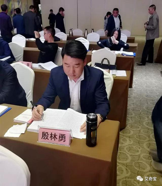 090404554.jpg 090404554.jpg